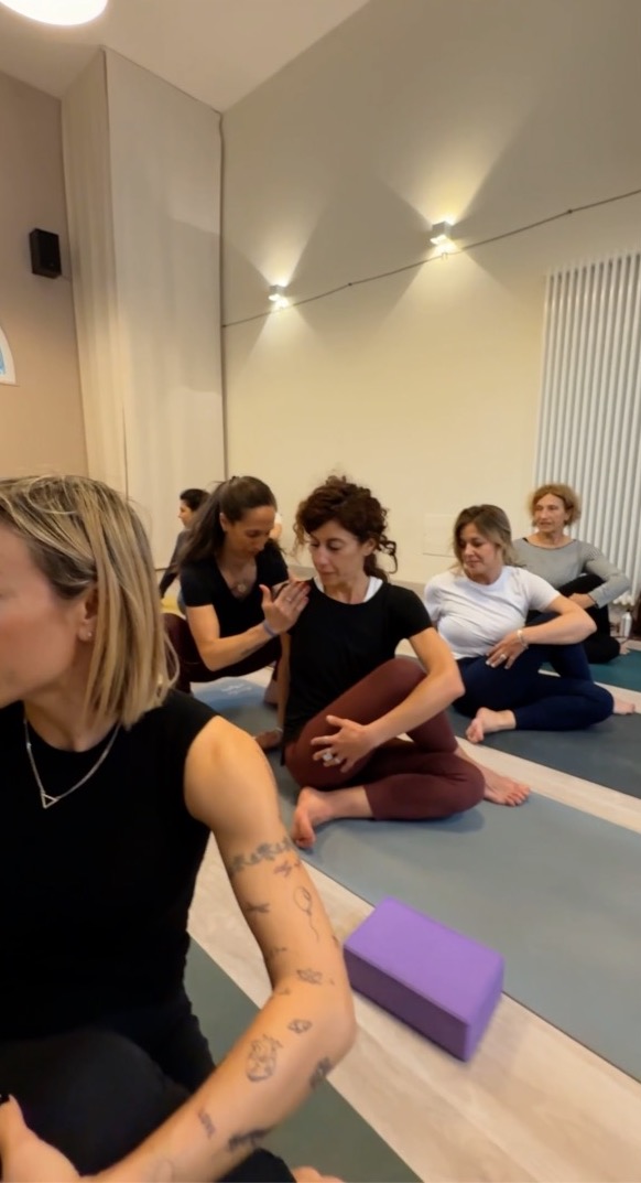 yoga per sciogliere la cervicale